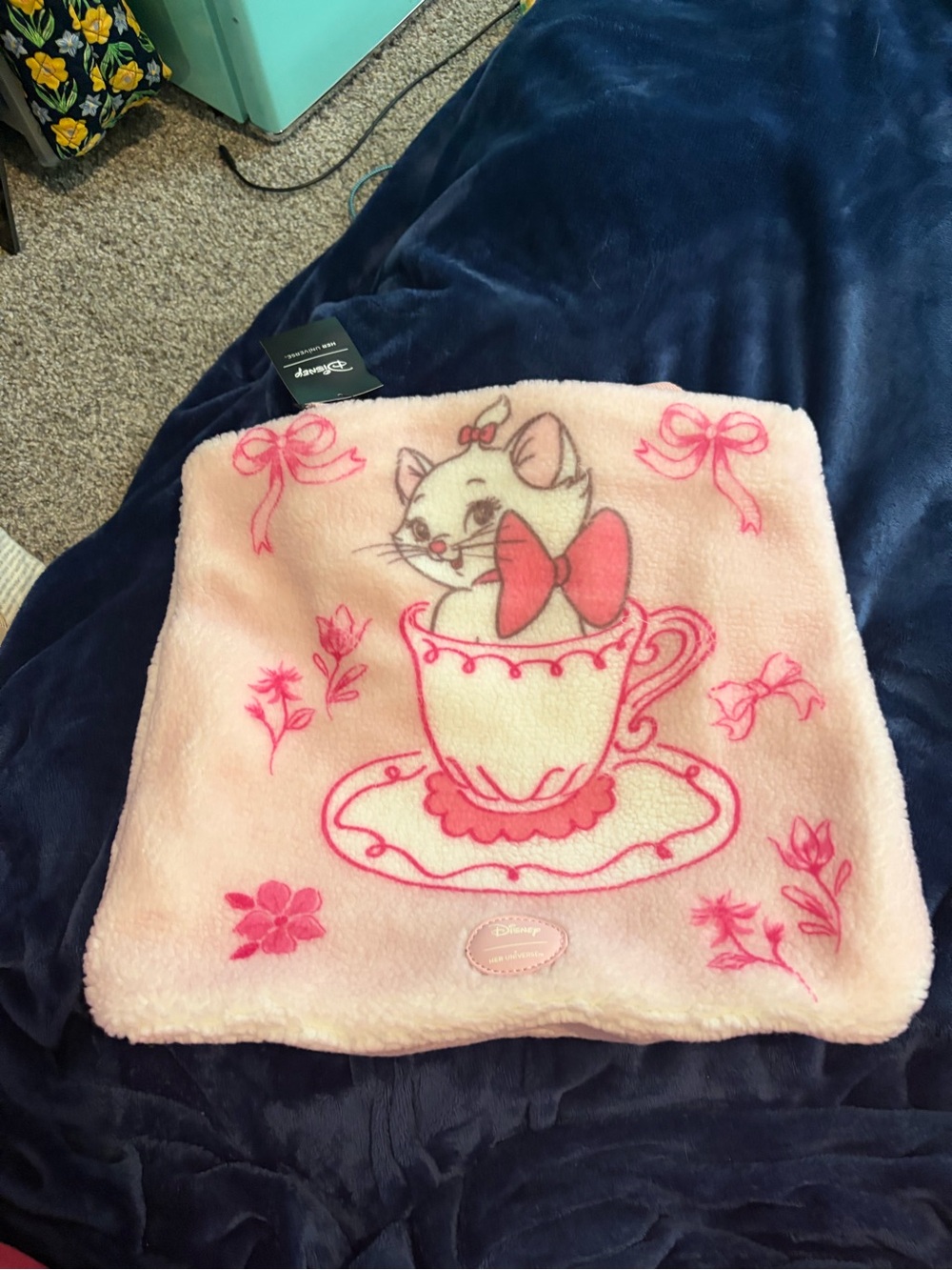 Disney Marie Aristocats Her Universe Sherpa Tote